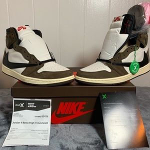 Travis Scott Jordan 1s